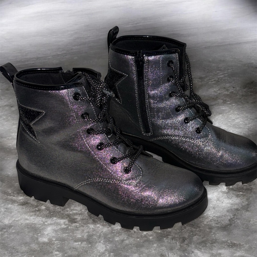 Shiny Combat style Ankle boot - Picture 2 of 7